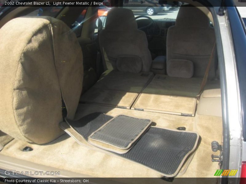 Light Pewter Metallic / Beige 2002 Chevrolet Blazer LS