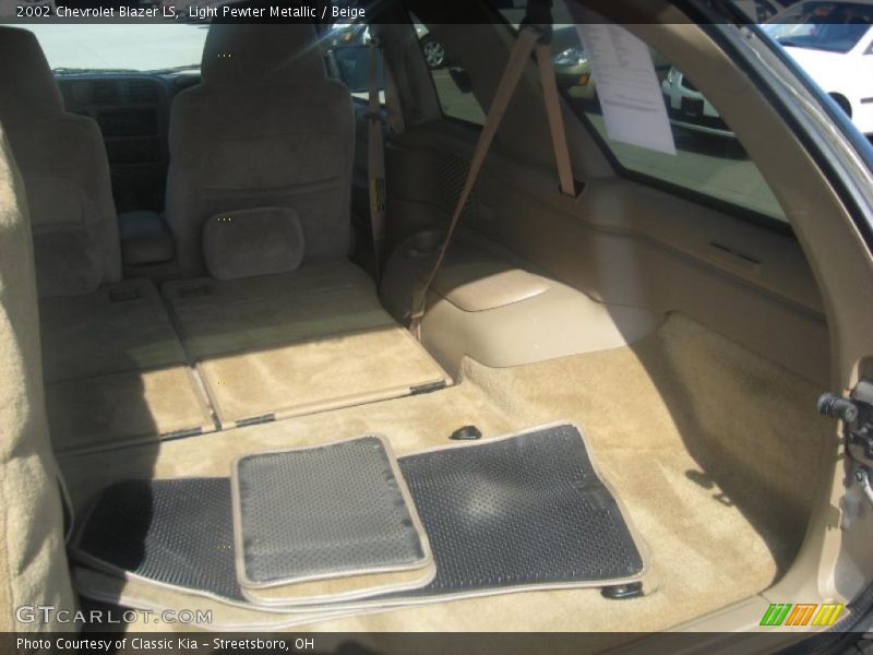 Light Pewter Metallic / Beige 2002 Chevrolet Blazer LS