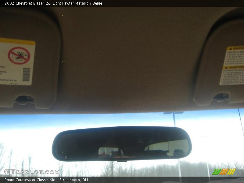 Light Pewter Metallic / Beige 2002 Chevrolet Blazer LS