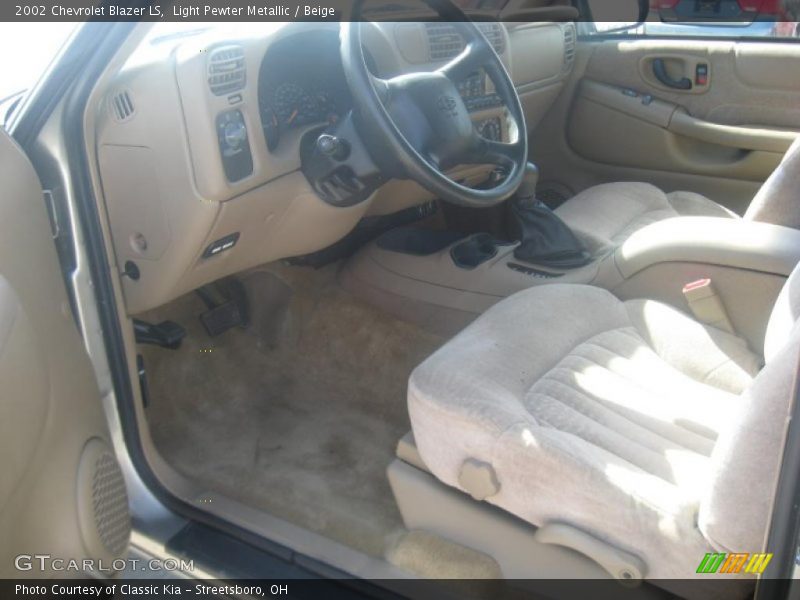 Light Pewter Metallic / Beige 2002 Chevrolet Blazer LS