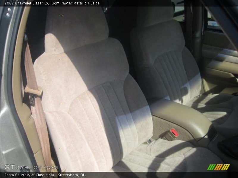 Light Pewter Metallic / Beige 2002 Chevrolet Blazer LS