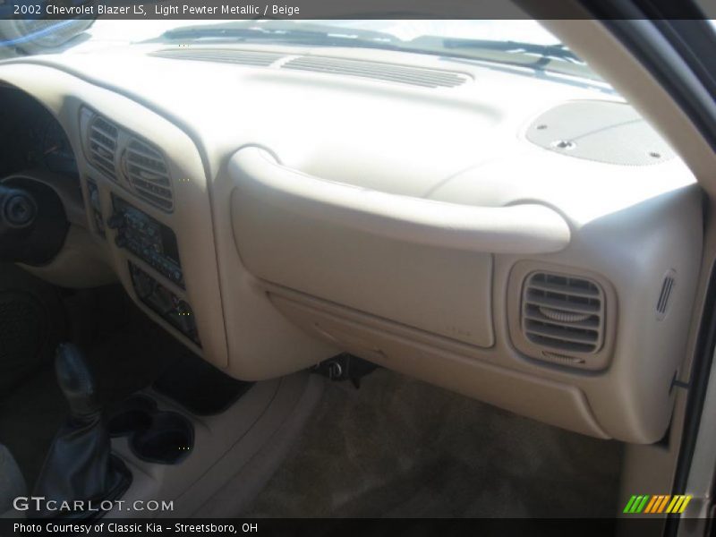 Light Pewter Metallic / Beige 2002 Chevrolet Blazer LS