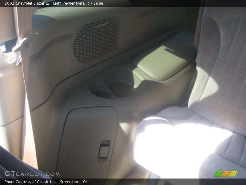 Light Pewter Metallic / Beige 2002 Chevrolet Blazer LS