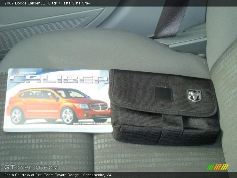 Black / Pastel Slate Gray 2007 Dodge Caliber SE