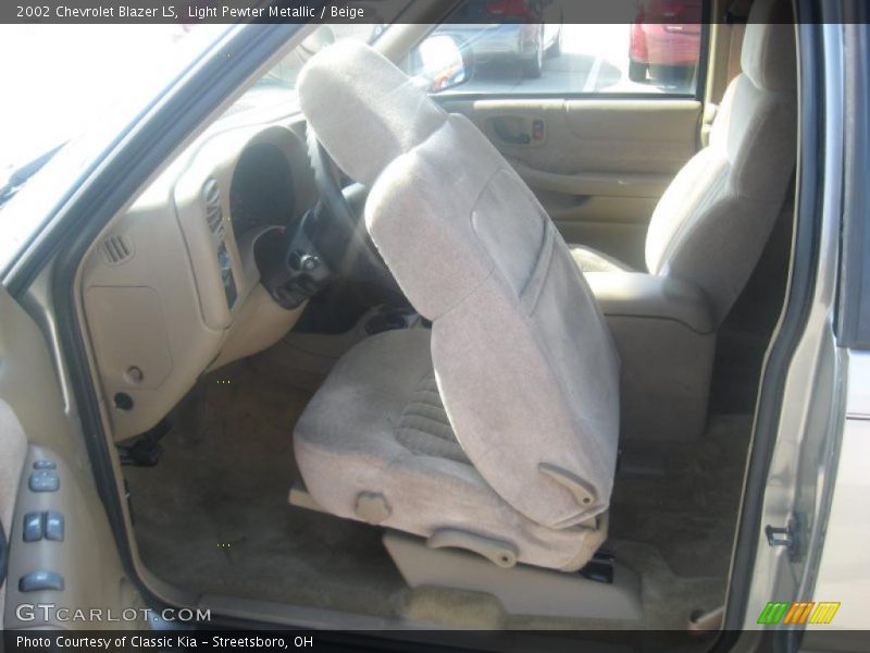 Light Pewter Metallic / Beige 2002 Chevrolet Blazer LS