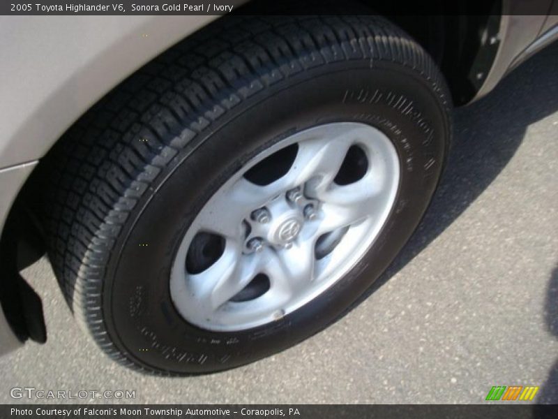 Sonora Gold Pearl / Ivory 2005 Toyota Highlander V6