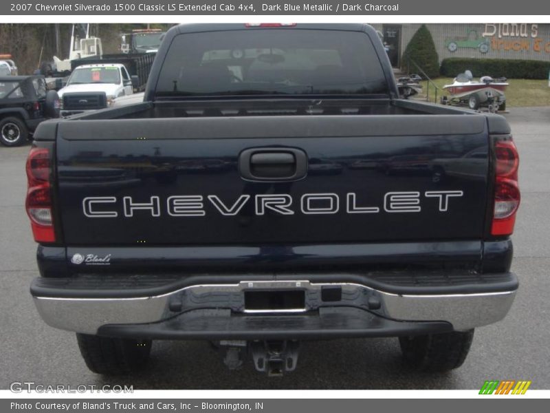 Dark Blue Metallic / Dark Charcoal 2007 Chevrolet Silverado 1500 Classic LS Extended Cab 4x4