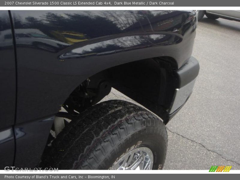 Dark Blue Metallic / Dark Charcoal 2007 Chevrolet Silverado 1500 Classic LS Extended Cab 4x4