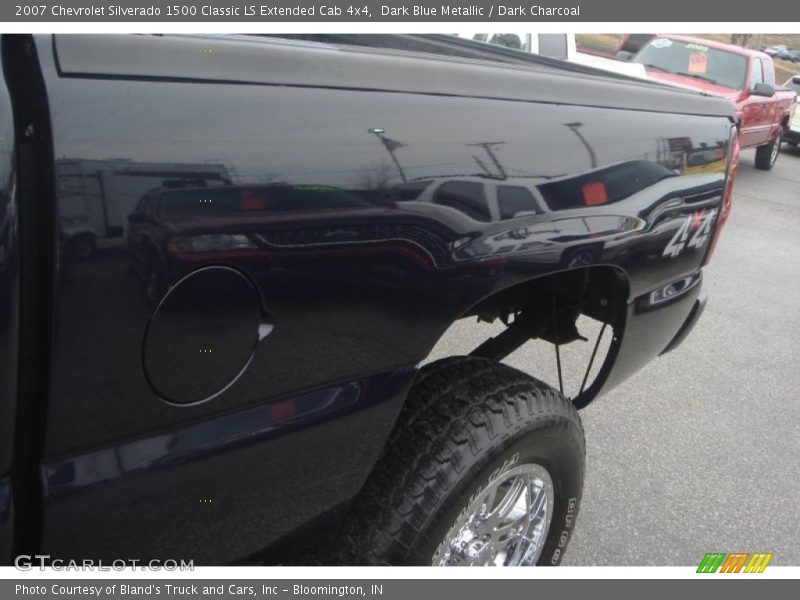 Dark Blue Metallic / Dark Charcoal 2007 Chevrolet Silverado 1500 Classic LS Extended Cab 4x4