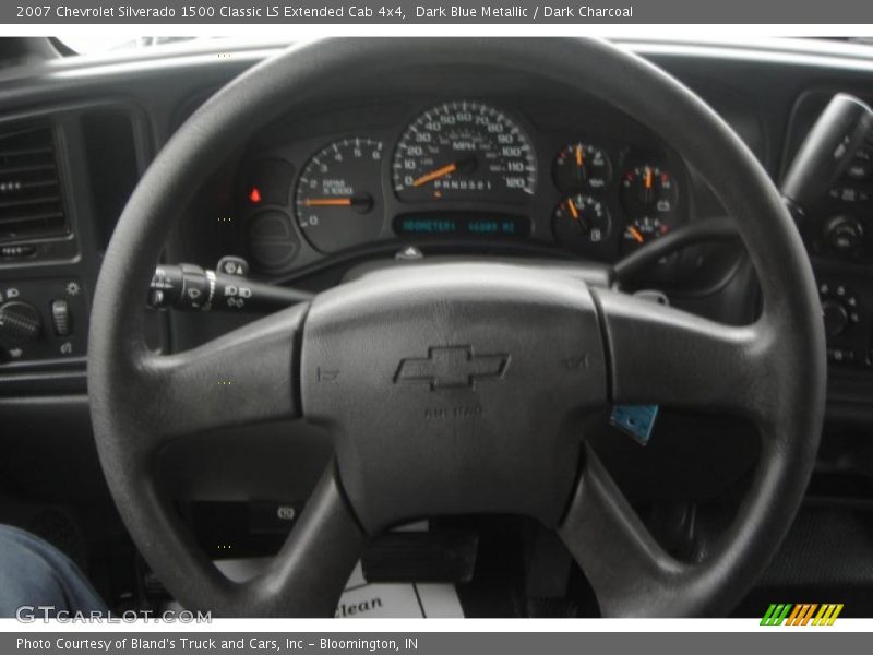 Dark Blue Metallic / Dark Charcoal 2007 Chevrolet Silverado 1500 Classic LS Extended Cab 4x4