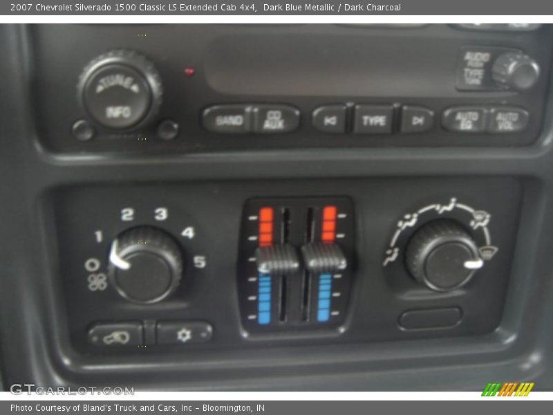 Dark Blue Metallic / Dark Charcoal 2007 Chevrolet Silverado 1500 Classic LS Extended Cab 4x4