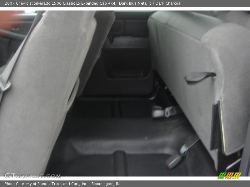 Dark Blue Metallic / Dark Charcoal 2007 Chevrolet Silverado 1500 Classic LS Extended Cab 4x4
