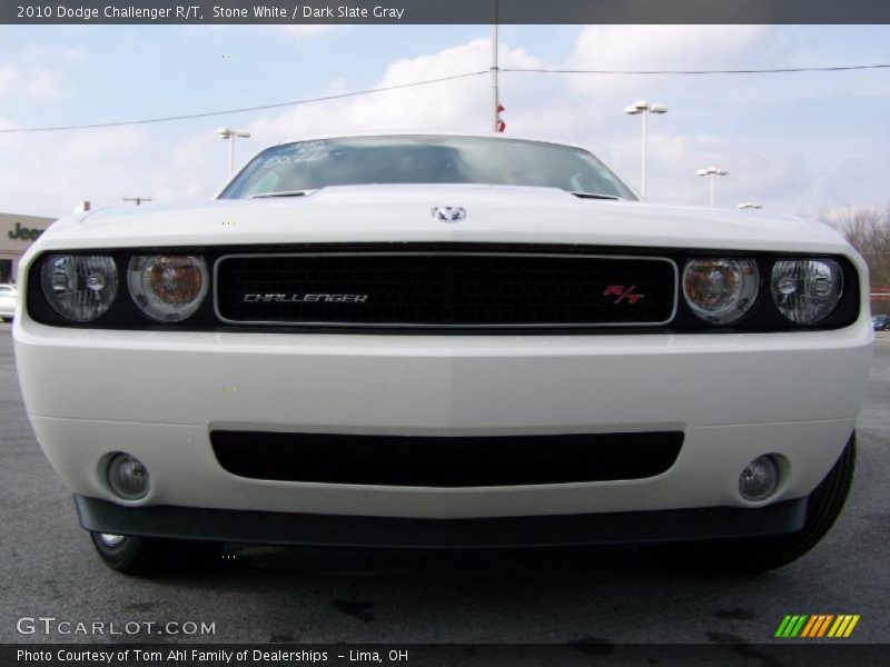 Stone White / Dark Slate Gray 2010 Dodge Challenger R/T