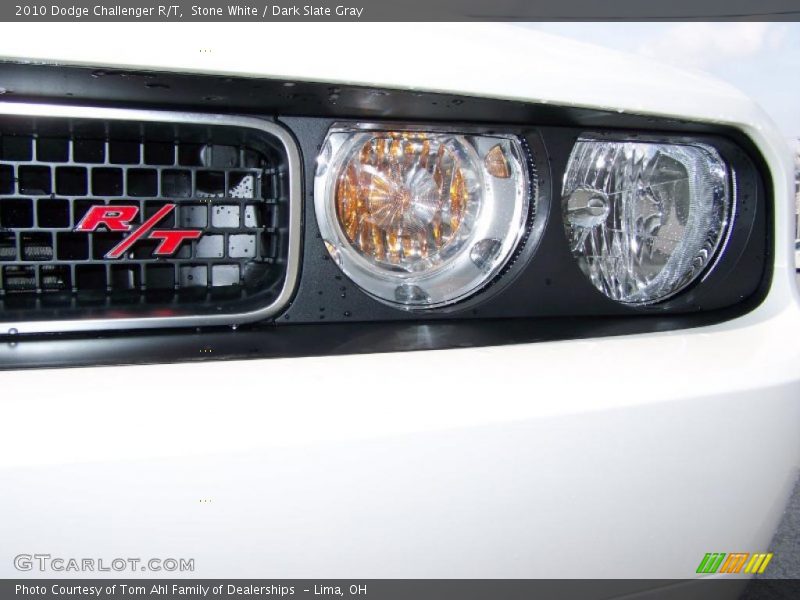 Stone White / Dark Slate Gray 2010 Dodge Challenger R/T