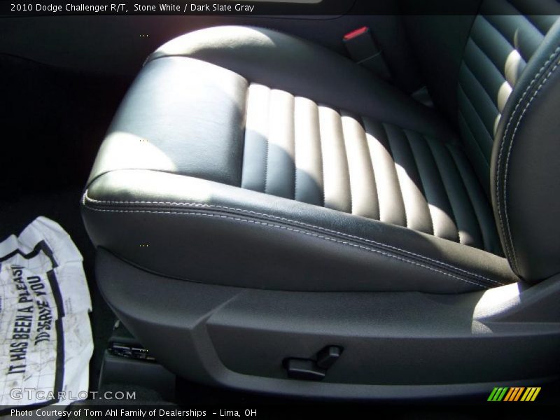 Stone White / Dark Slate Gray 2010 Dodge Challenger R/T