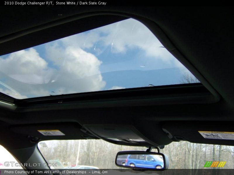 Stone White / Dark Slate Gray 2010 Dodge Challenger R/T