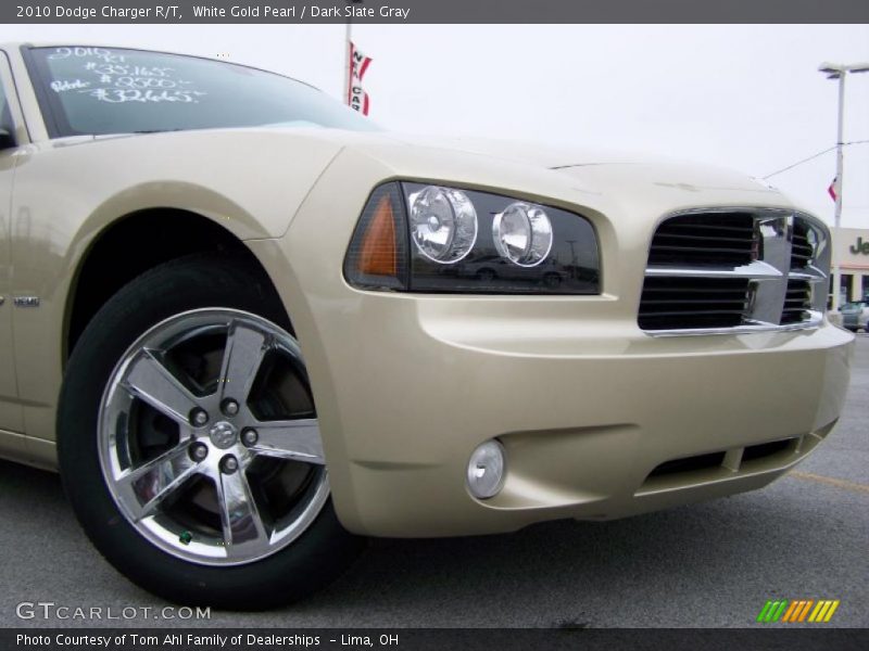 White Gold Pearl / Dark Slate Gray 2010 Dodge Charger R/T