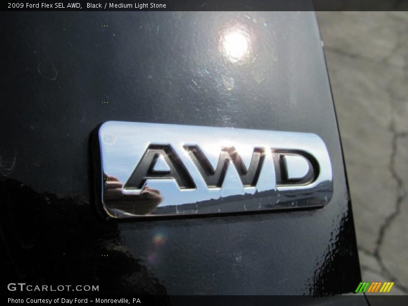 Black / Medium Light Stone 2009 Ford Flex SEL AWD