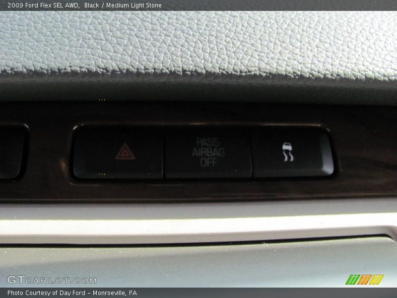 Black / Medium Light Stone 2009 Ford Flex SEL AWD