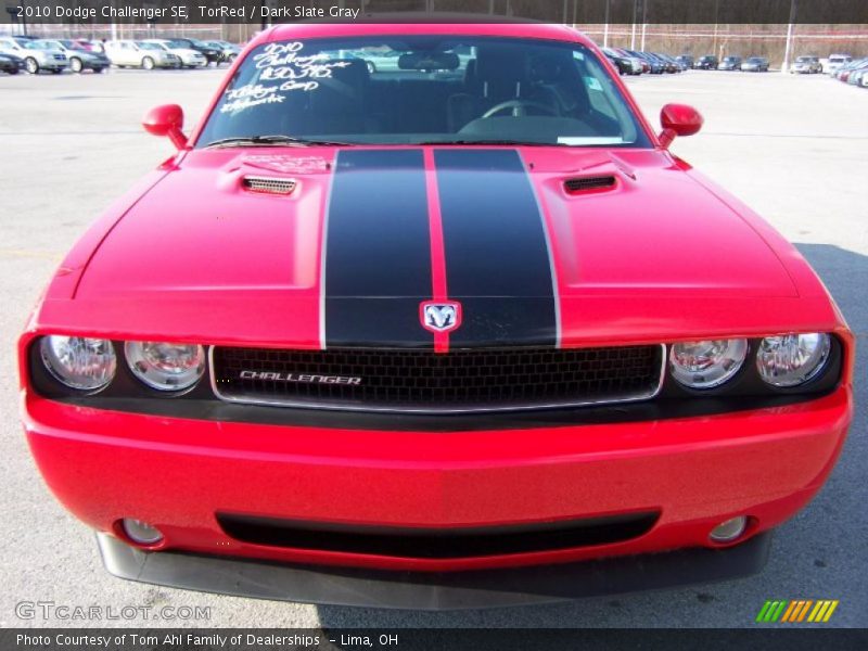 TorRed / Dark Slate Gray 2010 Dodge Challenger SE