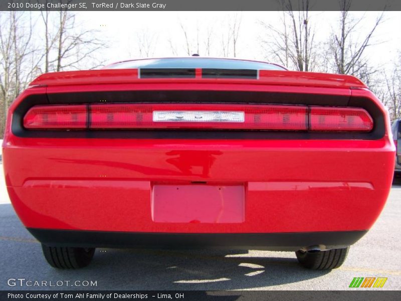TorRed / Dark Slate Gray 2010 Dodge Challenger SE