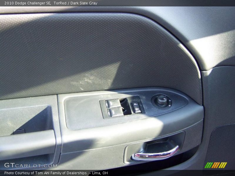 TorRed / Dark Slate Gray 2010 Dodge Challenger SE