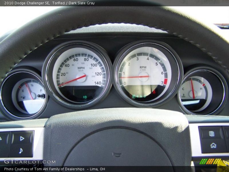 TorRed / Dark Slate Gray 2010 Dodge Challenger SE