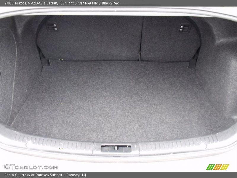 Sunlight Silver Metallic / Black/Red 2005 Mazda MAZDA3 s Sedan
