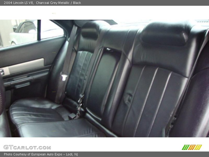 Charcoal Grey Metallic / Black 2004 Lincoln LS V8