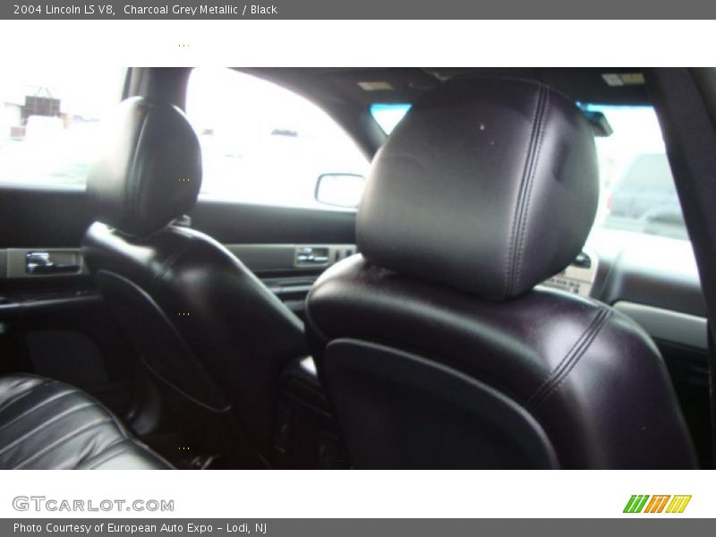 Charcoal Grey Metallic / Black 2004 Lincoln LS V8
