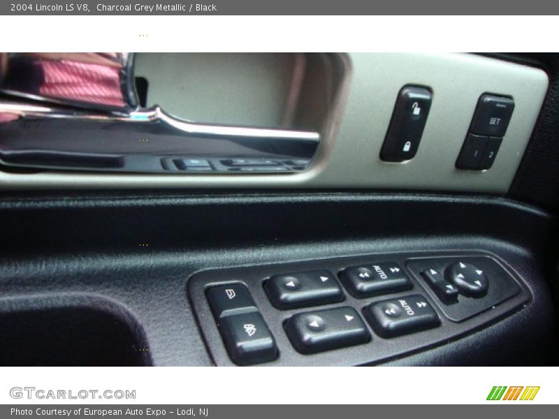 Charcoal Grey Metallic / Black 2004 Lincoln LS V8