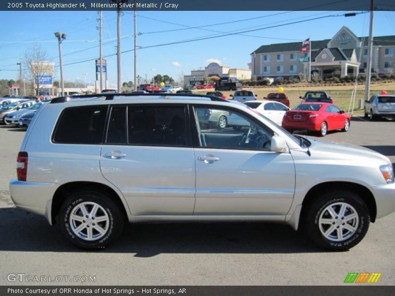 Millenium Silver Metallic / Gray 2005 Toyota Highlander I4