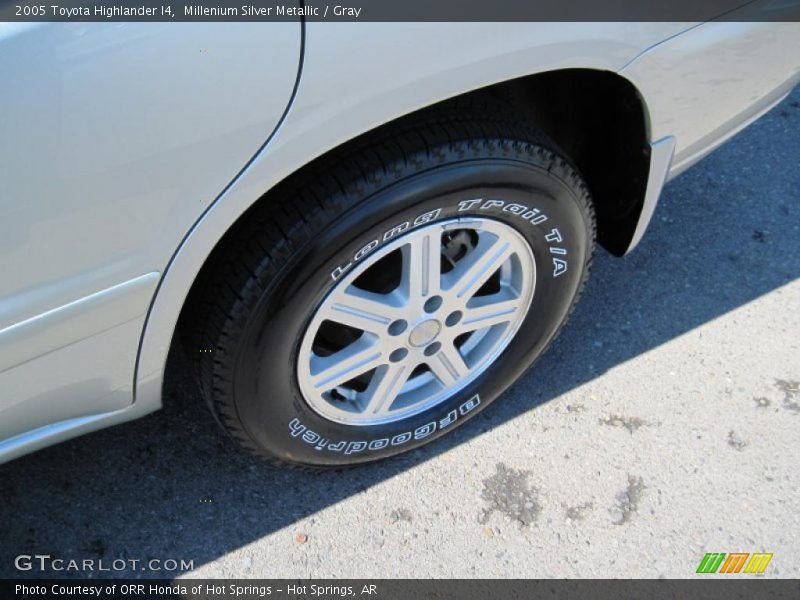 Millenium Silver Metallic / Gray 2005 Toyota Highlander I4