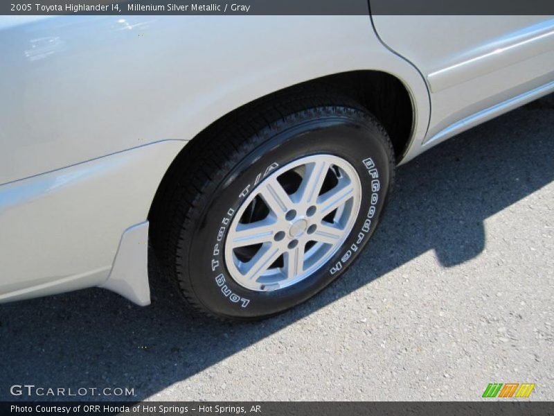 Millenium Silver Metallic / Gray 2005 Toyota Highlander I4