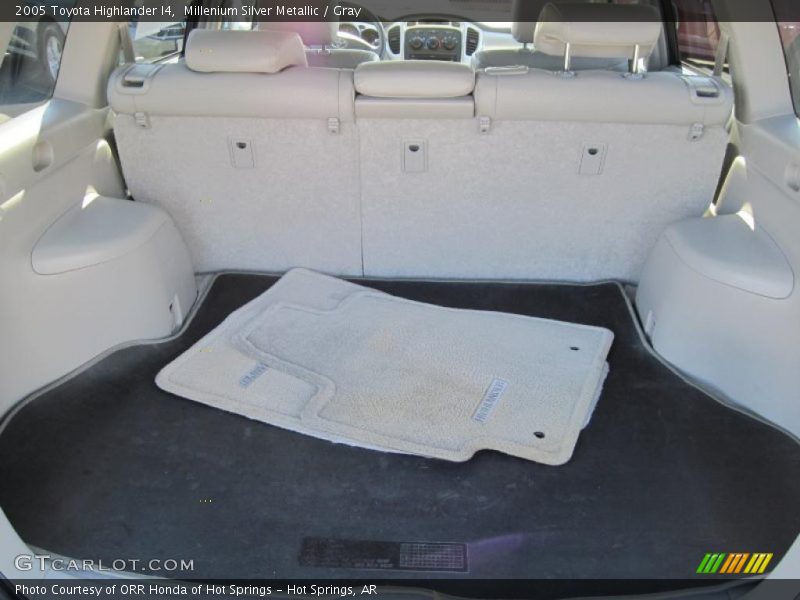 Millenium Silver Metallic / Gray 2005 Toyota Highlander I4