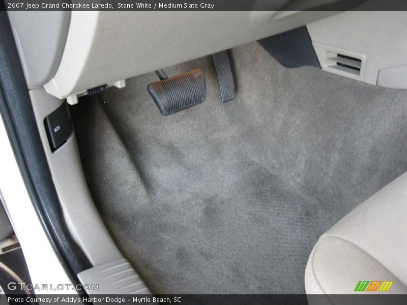 Stone White / Medium Slate Gray 2007 Jeep Grand Cherokee Laredo