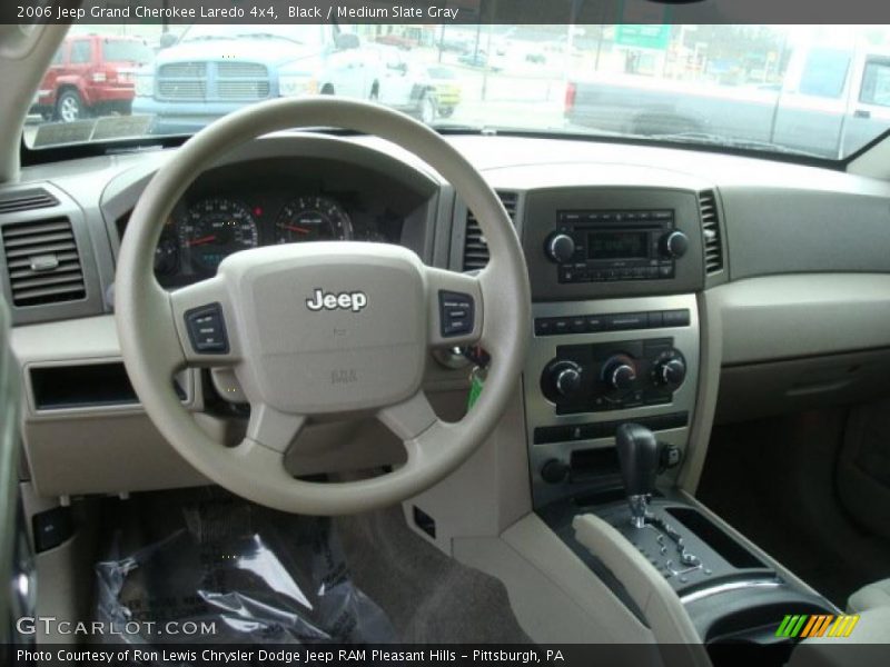 Black / Medium Slate Gray 2006 Jeep Grand Cherokee Laredo 4x4