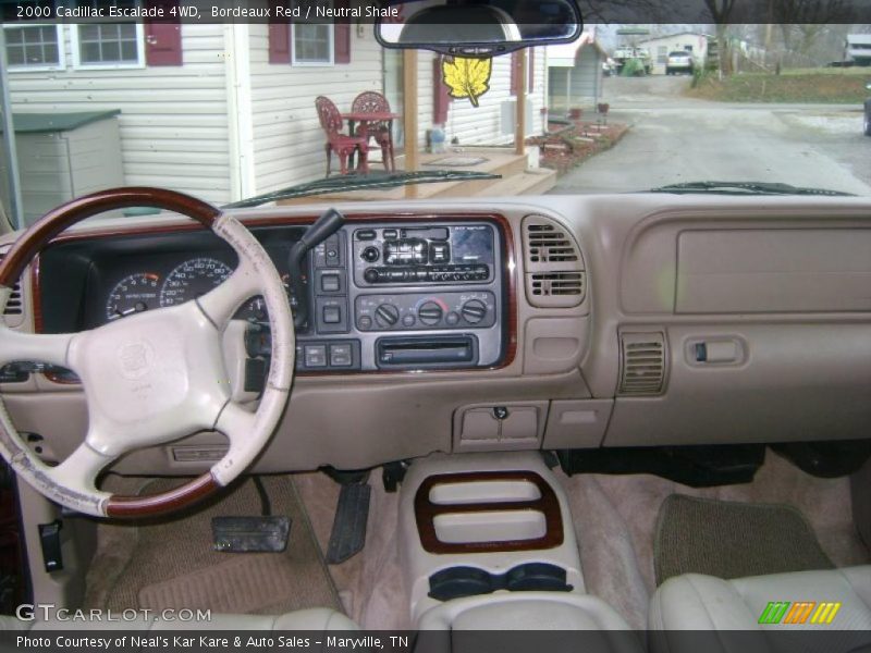 Bordeaux Red / Neutral Shale 2000 Cadillac Escalade 4WD