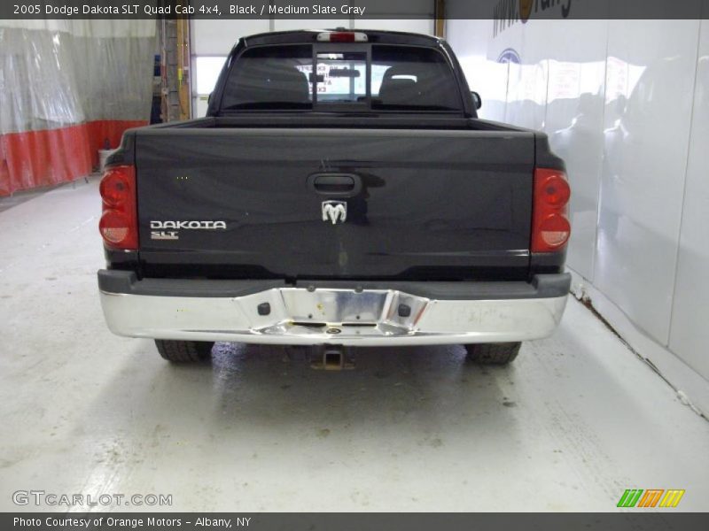 Black / Medium Slate Gray 2005 Dodge Dakota SLT Quad Cab 4x4