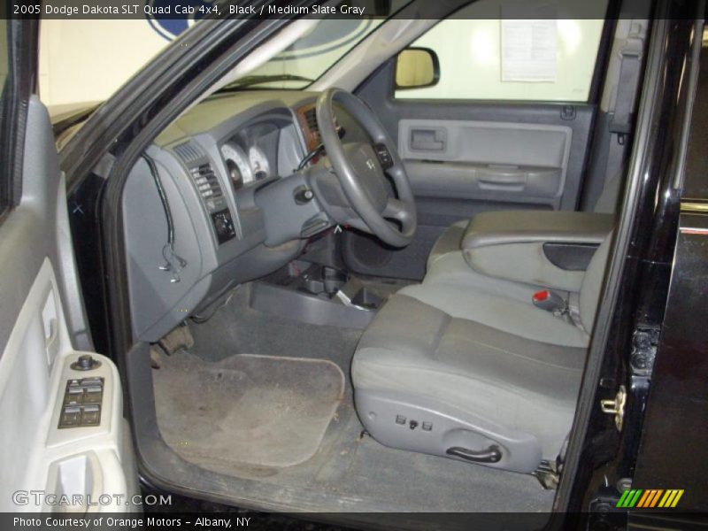 Black / Medium Slate Gray 2005 Dodge Dakota SLT Quad Cab 4x4