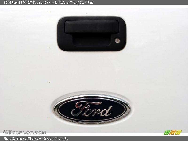 Oxford White / Dark Flint 2004 Ford F150 XLT Regular Cab 4x4
