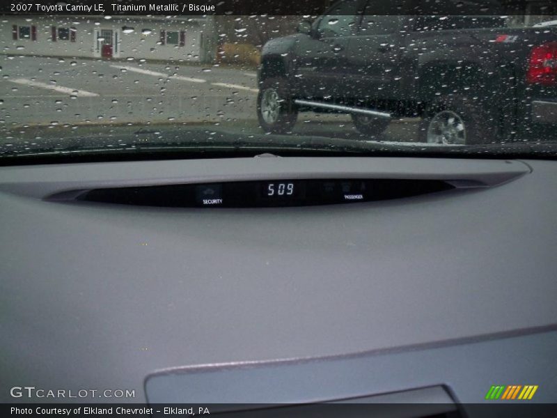 Titanium Metallic / Bisque 2007 Toyota Camry LE