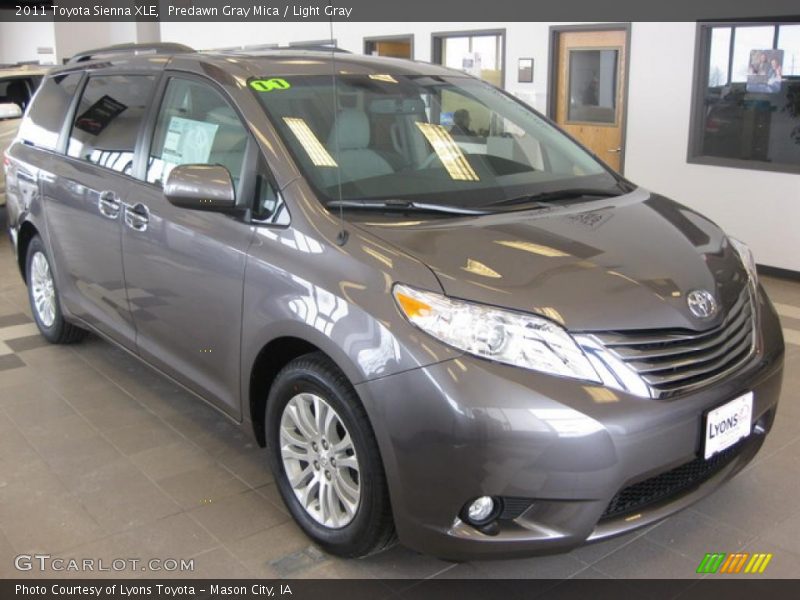 Predawn Gray Mica / Light Gray 2011 Toyota Sienna XLE