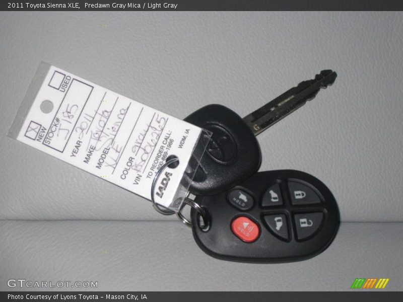 Predawn Gray Mica / Light Gray 2011 Toyota Sienna XLE