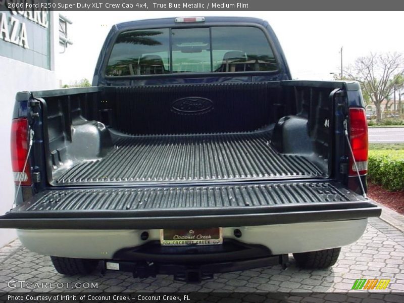 True Blue Metallic / Medium Flint 2006 Ford F250 Super Duty XLT Crew Cab 4x4