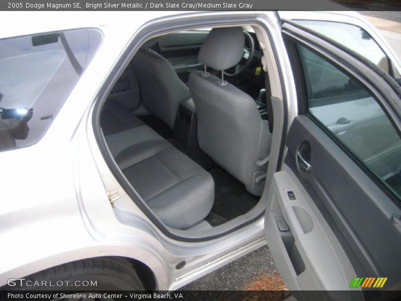 Bright Silver Metallic / Dark Slate Gray/Medium Slate Gray 2005 Dodge Magnum SE