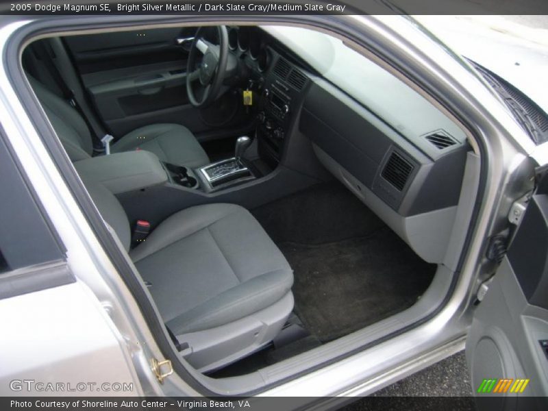 Bright Silver Metallic / Dark Slate Gray/Medium Slate Gray 2005 Dodge Magnum SE