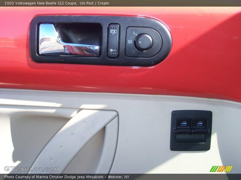 Uni Red / Cream 2003 Volkswagen New Beetle GLS Coupe