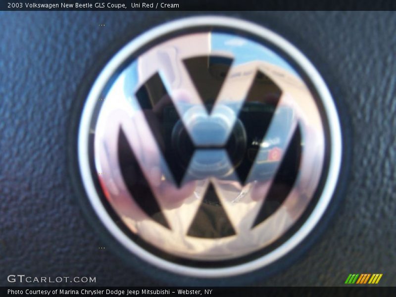 Uni Red / Cream 2003 Volkswagen New Beetle GLS Coupe