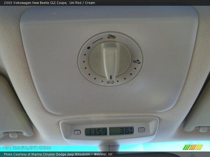 Uni Red / Cream 2003 Volkswagen New Beetle GLS Coupe